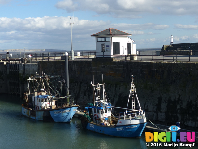 FZ028602 Two fishing boats in Porthcawl harbour